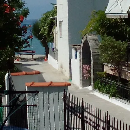 Arleta's Sunny Prínos