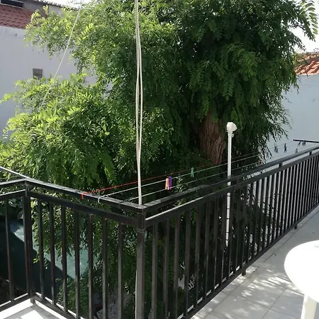 Arleta's Sunny Maison d'hôtes 3*