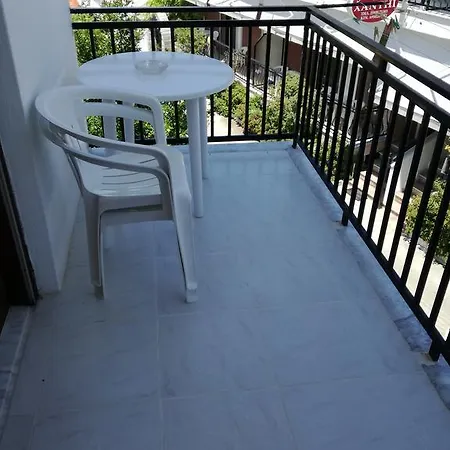 Arleta's Sunny Prínos